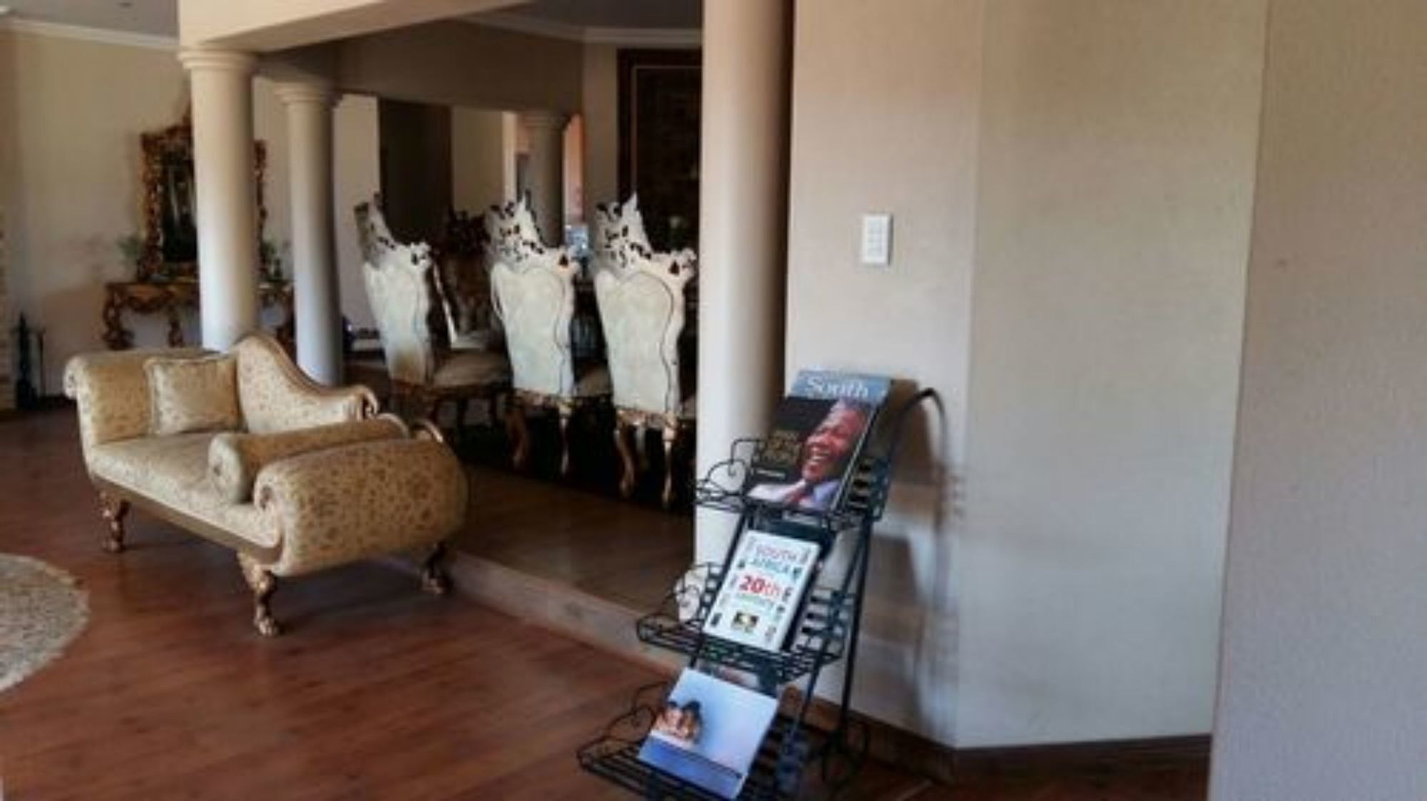 Budias Guest House Кемптън Парк Екстериор снимка