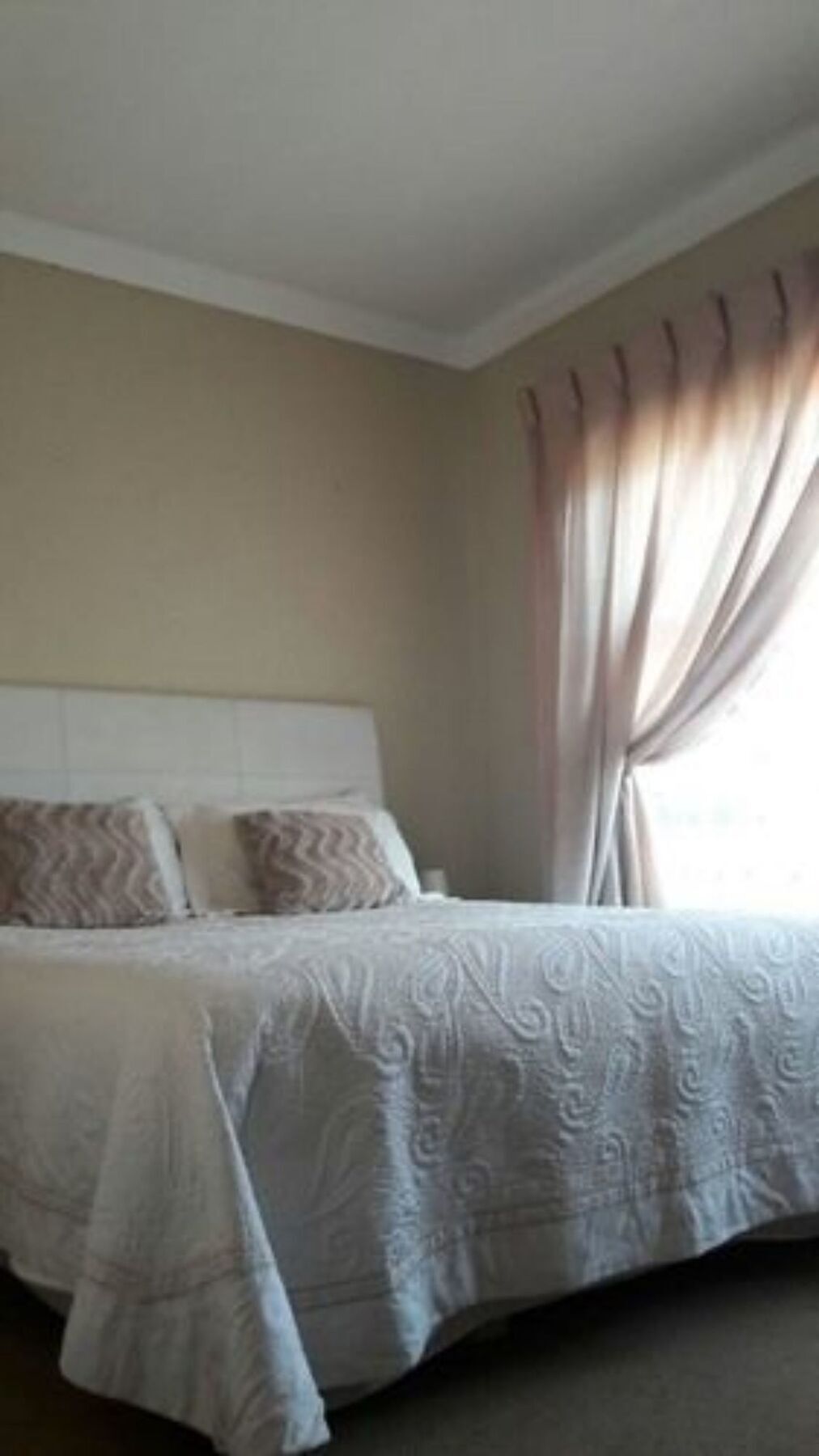 Budias Guest House Кемптън Парк Екстериор снимка